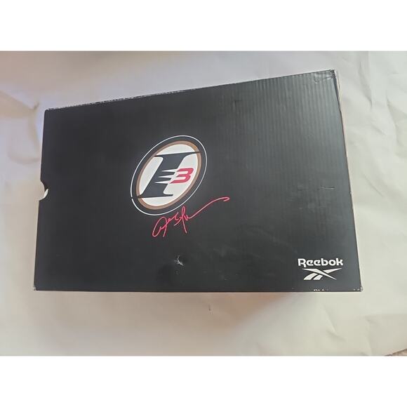 NEW Reebok Question Low Blue Purple FadeSize 13 Men's White Leather Shoes - Picture 10 of 10